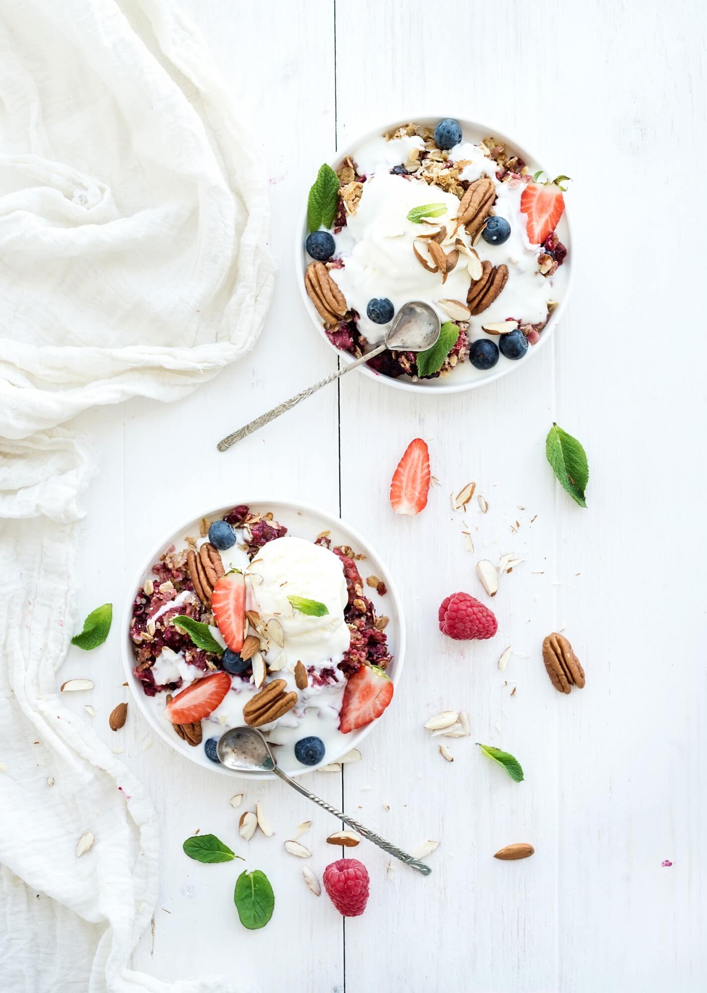 Berry Crumble with Fresh Berries